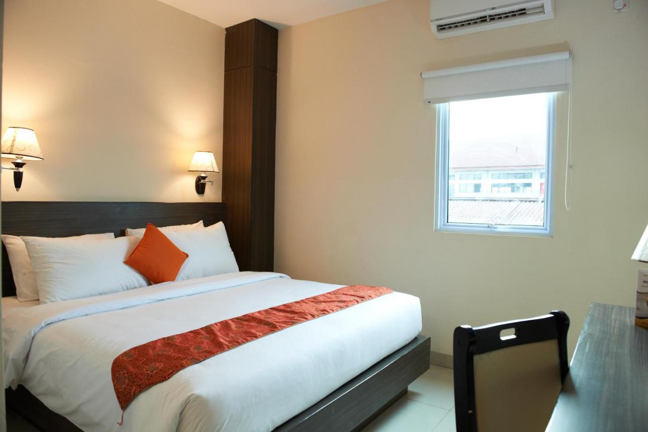 Winstar Hotel Pekanbaru Ngoại thất bức ảnh