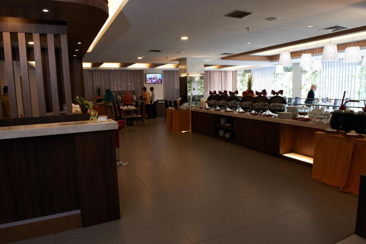 Winstar Hotel Pekanbaru Ngoại thất bức ảnh