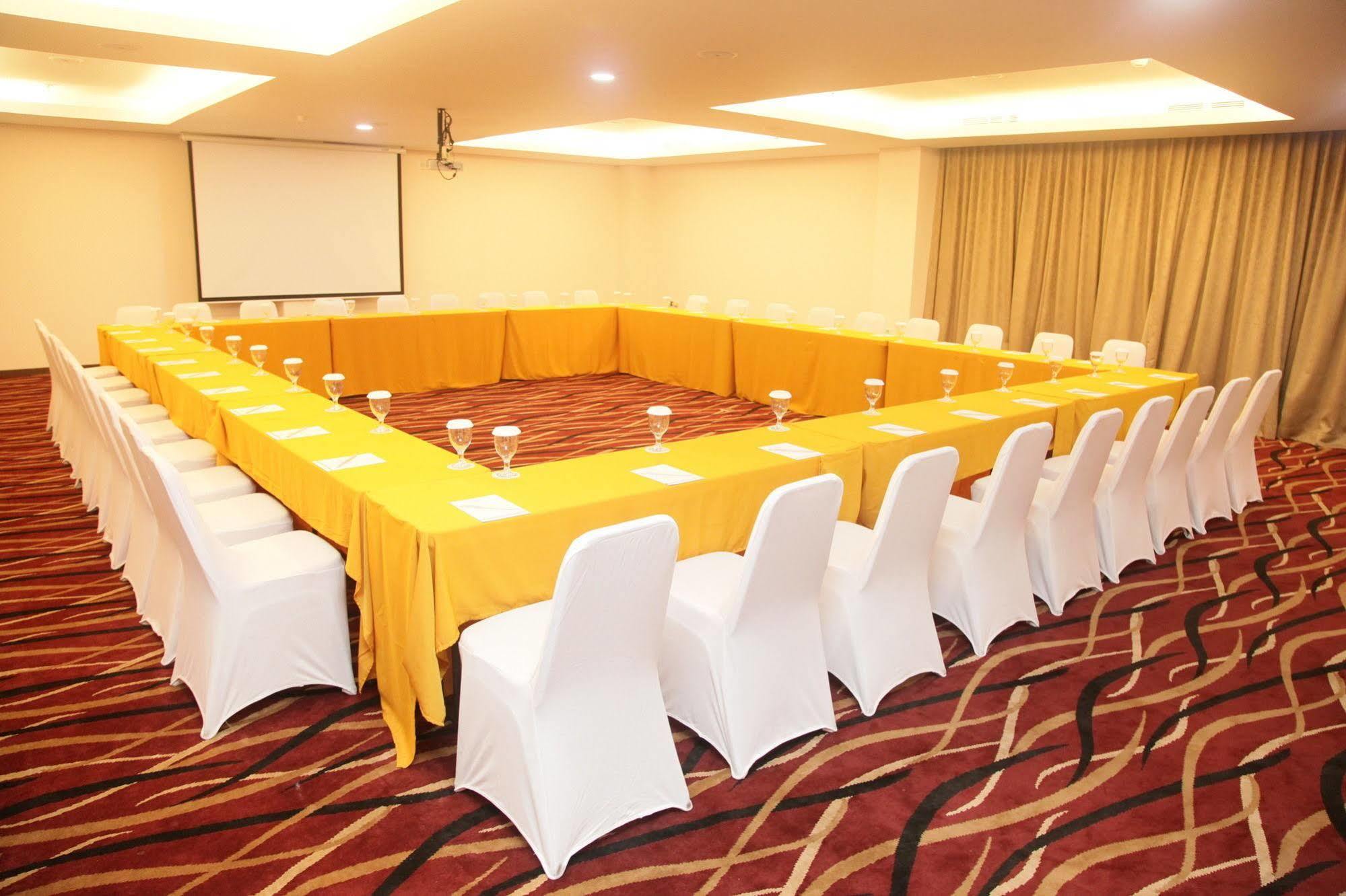Winstar Hotel Pekanbaru Ngoại thất bức ảnh